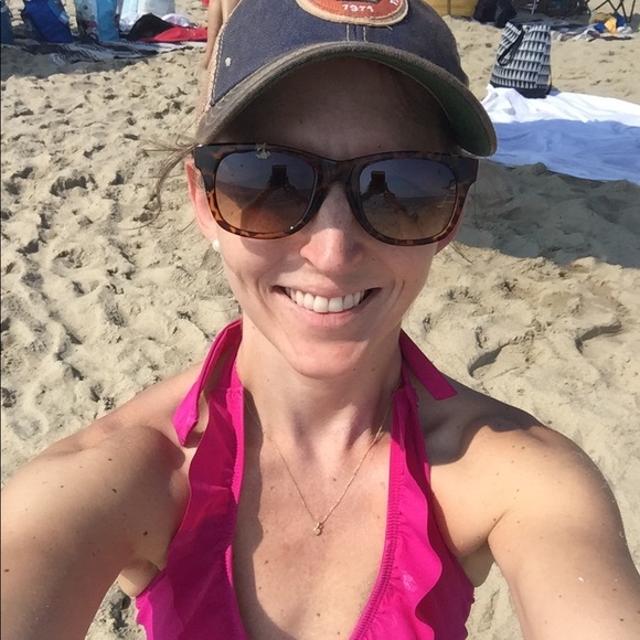 Meet your Posher, Jenny - Picture 2 of 2